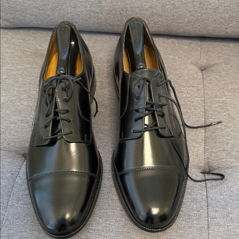 Cole Haan Black Leather Oxfords